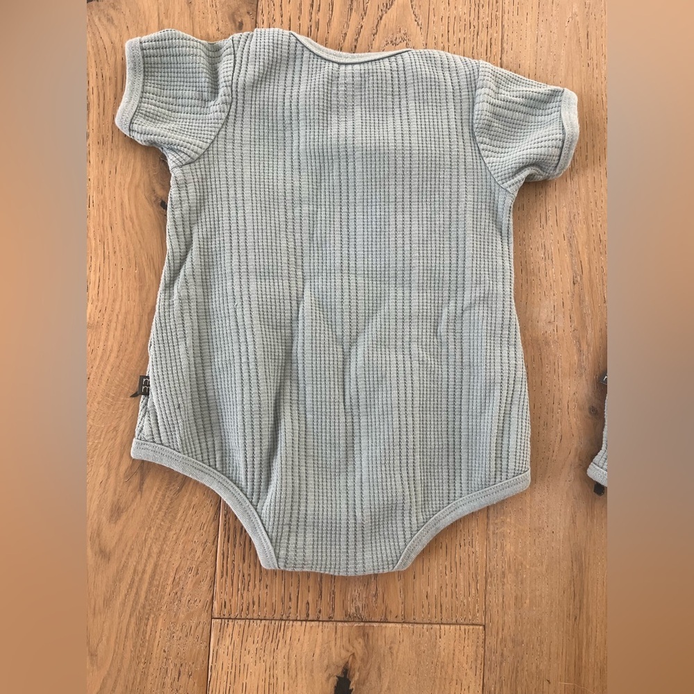 Modern Moments Gerber Baby Boy Girl Blue Summer Bubble Onsie Short 12M - Picture 6 of 7